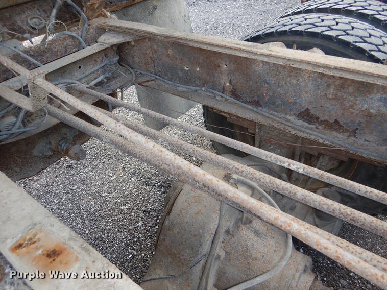 image for item DG1079 1994 GMC TopKick C5500 dump truck