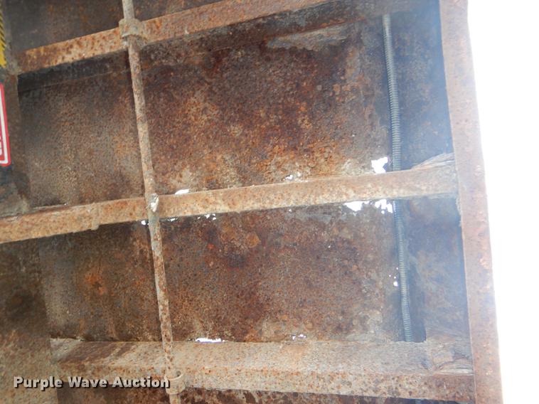 image for item DG1079 1994 GMC TopKick C5500 dump truck