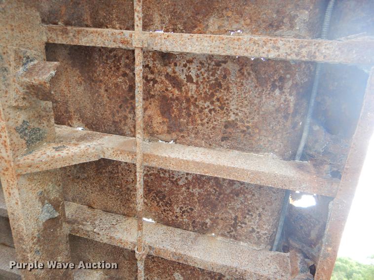 image for item DG1079 1994 GMC TopKick C5500 dump truck