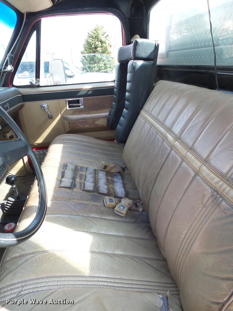 image for item EF9506 1982 Chevrolet Scottsdale K30 brush fire truck