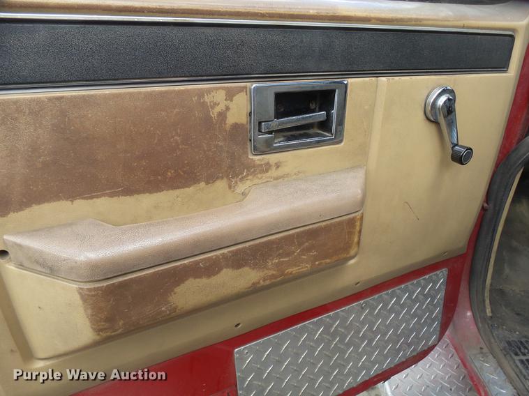 image for item EF9506 1982 Chevrolet Scottsdale K30 brush fire truck