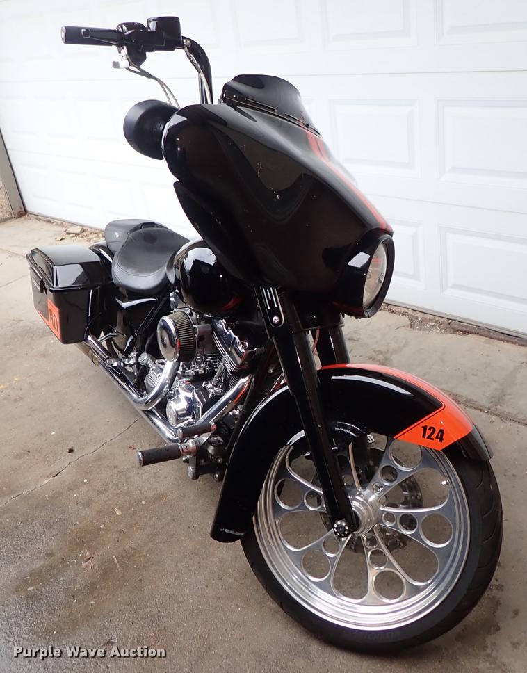 image for item EH9232 1999 Harley Davidson Electra Glide motorcycle