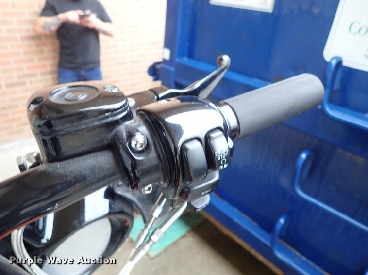 image for item EH9232 1999 Harley Davidson Electra Glide motorcycle