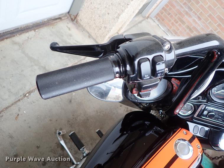 image for item EH9232 1999 Harley Davidson Electra Glide motorcycle