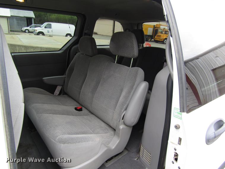 image for item EH9426 2002 Ford Windstar van