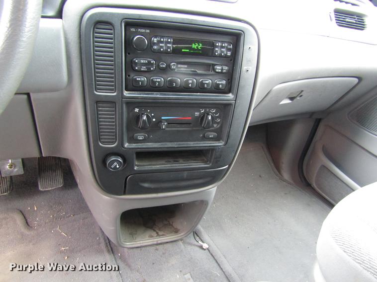 image for item EH9426 2002 Ford Windstar van
