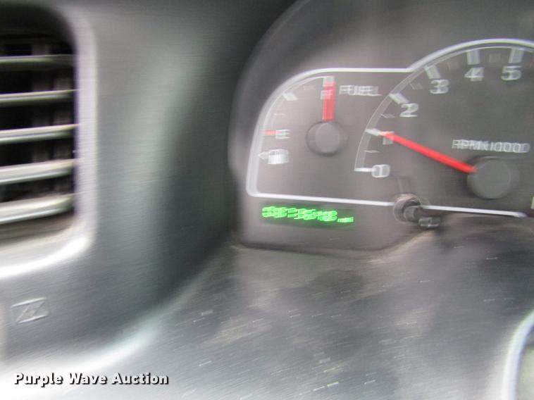 image for item EH9426 2002 Ford Windstar van