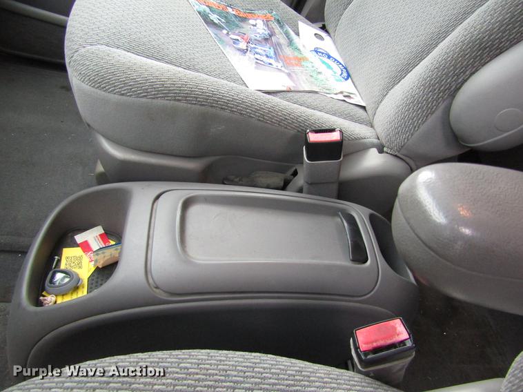 image for item EH9426 2002 Ford Windstar van