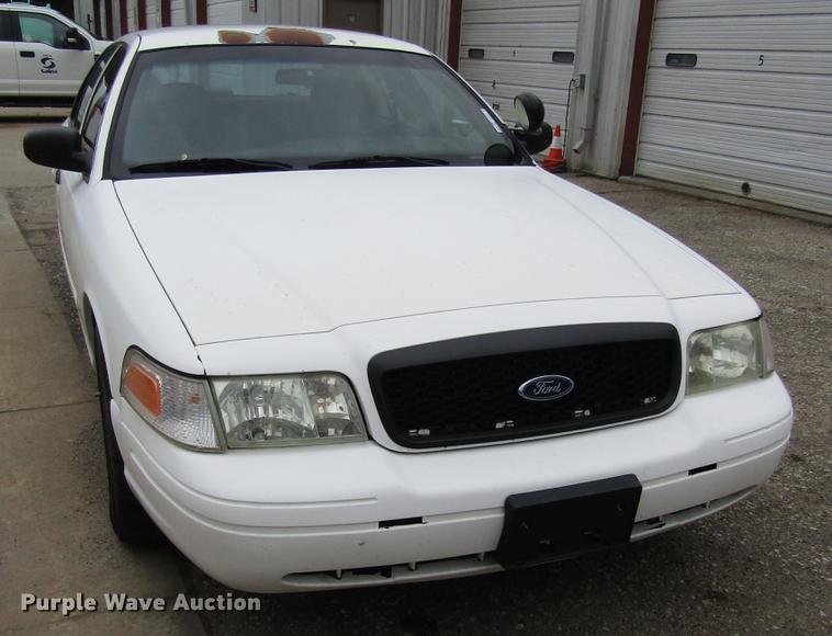 image for item EH9427 2007 Ford Crown Victoria Police Interceptor
