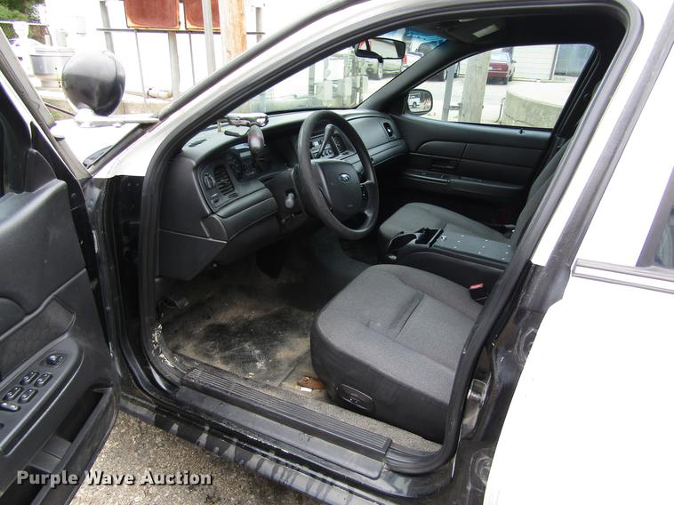 image for item EH9427 2007 Ford Crown Victoria Police Interceptor