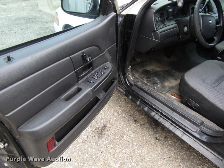 image for item EH9427 2007 Ford Crown Victoria Police Interceptor