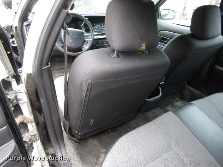 image for item EH9427 2007 Ford Crown Victoria Police Interceptor