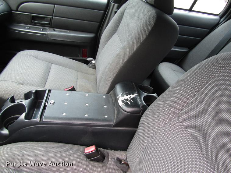 image for item EH9427 2007 Ford Crown Victoria Police Interceptor