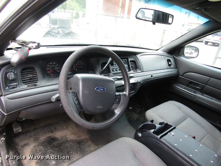image for item EH9427 2007 Ford Crown Victoria Police Interceptor