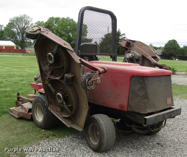 image for item EH9429 (2) 2003 Toro Groundmaster 400D lawn mowers