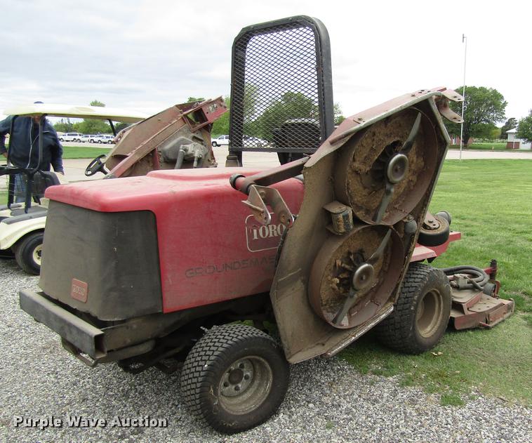image for item EH9429 (2) 2003 Toro Groundmaster 400D lawn mowers