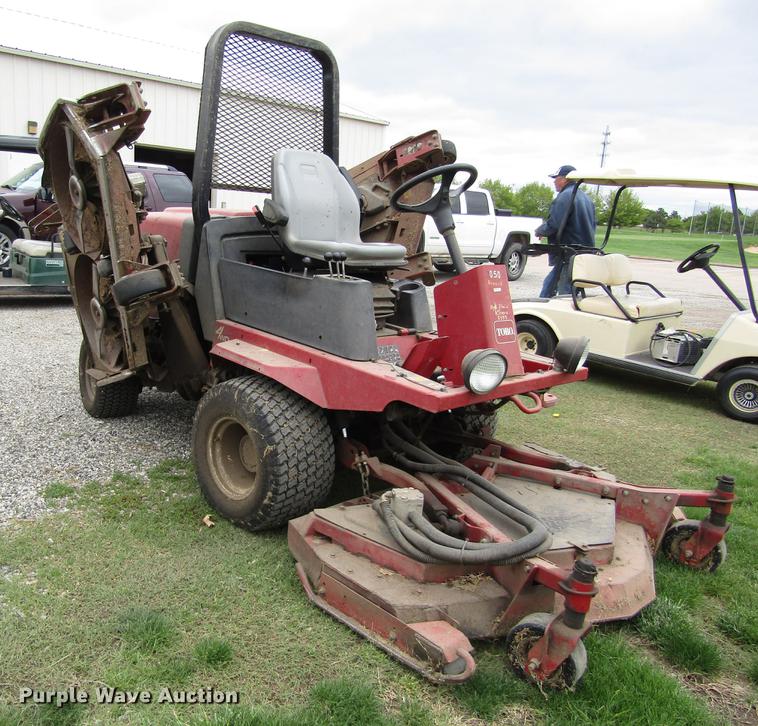image for item EH9429 (2) 2003 Toro Groundmaster 400D lawn mowers