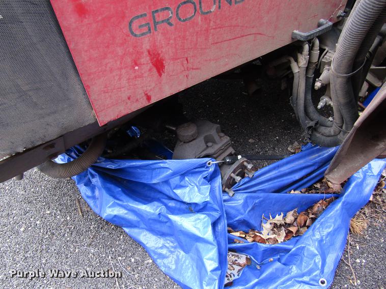 image for item EH9429 (2) 2003 Toro Groundmaster 400D lawn mowers