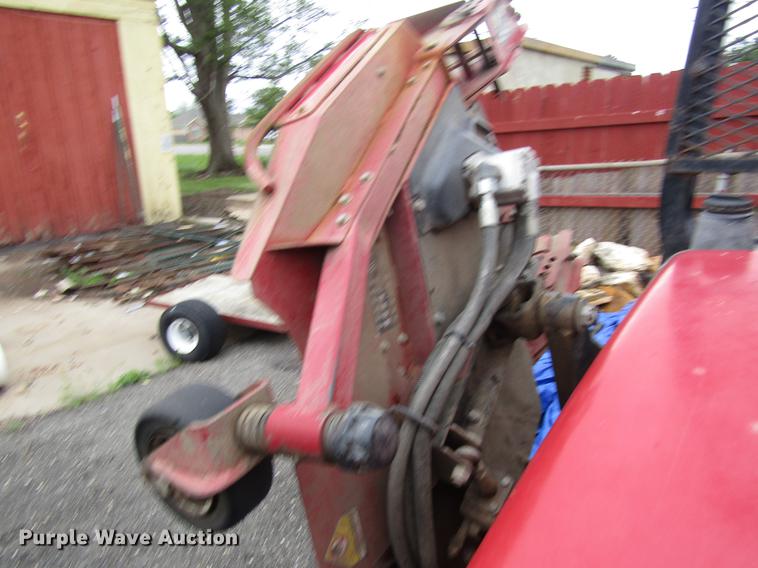 image for item EH9429 (2) 2003 Toro Groundmaster 400D lawn mowers