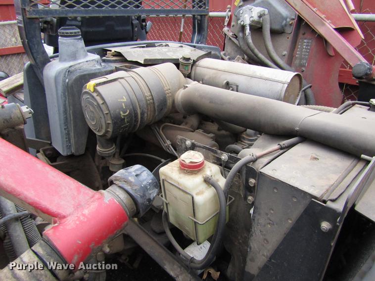 image for item EH9429 (2) 2003 Toro Groundmaster 400D lawn mowers