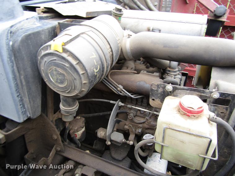 image for item EH9429 (2) 2003 Toro Groundmaster 400D lawn mowers