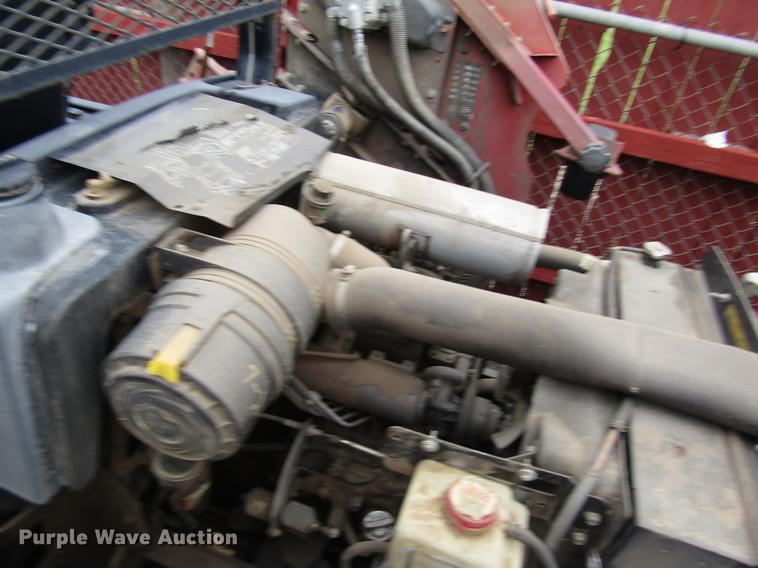 image for item EH9429 (2) 2003 Toro Groundmaster 400D lawn mowers