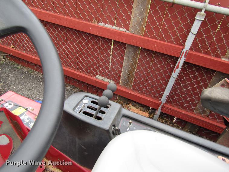 image for item EH9429 (2) 2003 Toro Groundmaster 400D lawn mowers