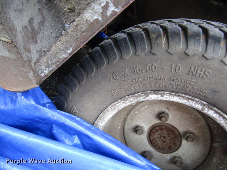 image for item EH9429 (2) 2003 Toro Groundmaster 400D lawn mowers