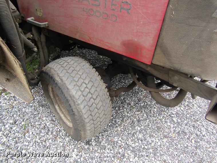 image for item EH9429 (2) 2003 Toro Groundmaster 400D lawn mowers