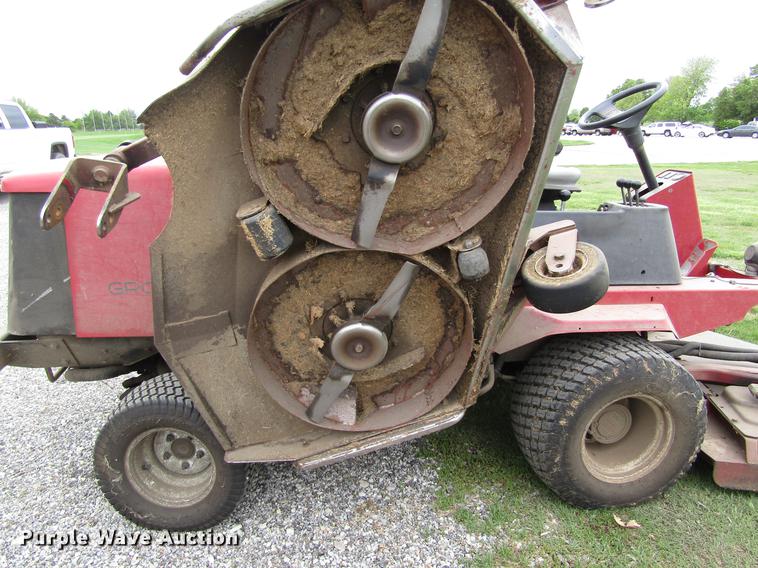 image for item EH9429 (2) 2003 Toro Groundmaster 400D lawn mowers