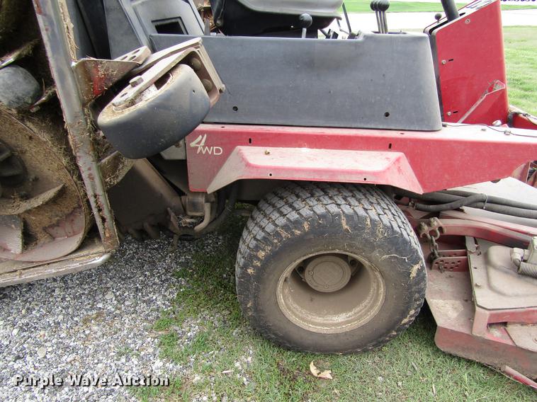 image for item EH9429 (2) 2003 Toro Groundmaster 400D lawn mowers