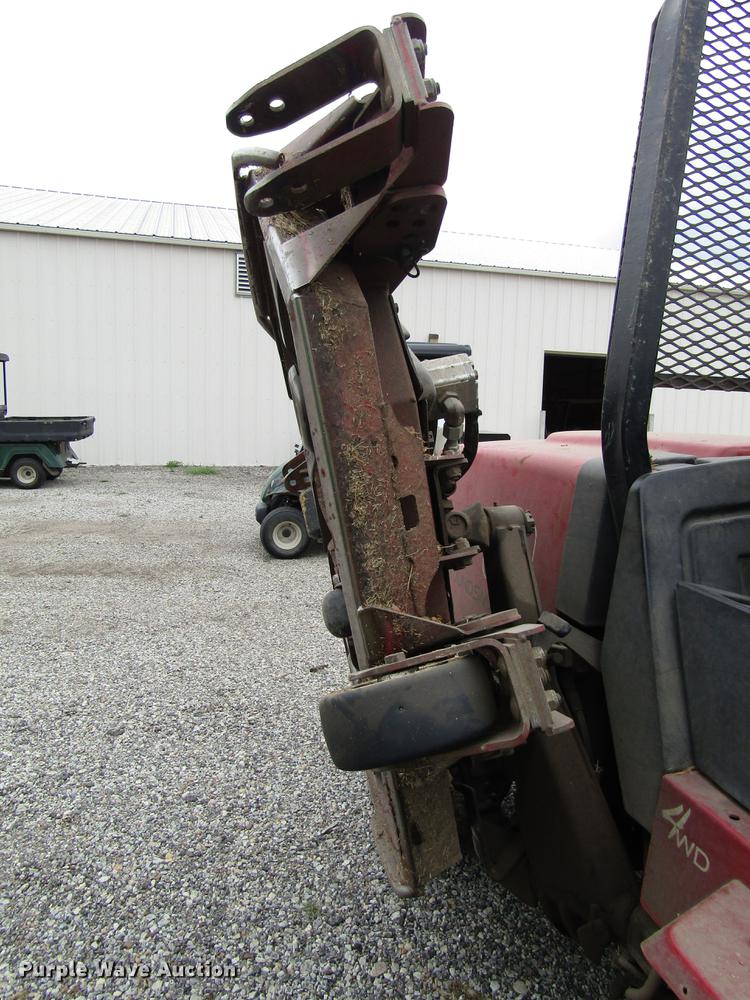 image for item EH9429 (2) 2003 Toro Groundmaster 400D lawn mowers