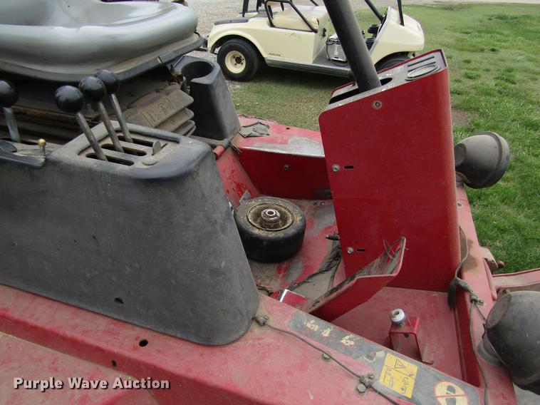 image for item EH9429 (2) 2003 Toro Groundmaster 400D lawn mowers