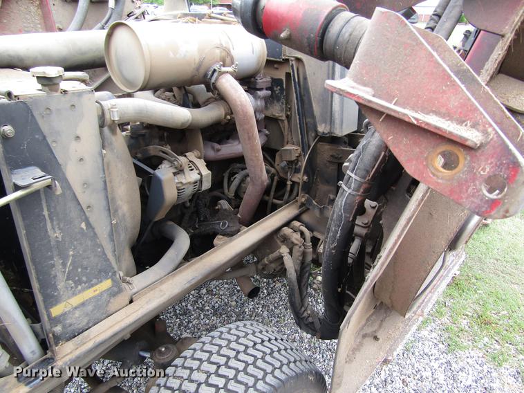 image for item EH9429 (2) 2003 Toro Groundmaster 400D lawn mowers