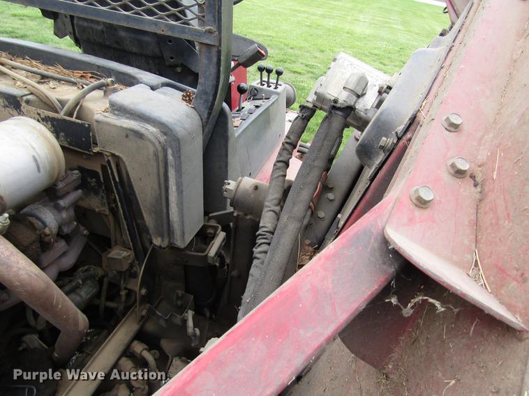 image for item EH9429 (2) 2003 Toro Groundmaster 400D lawn mowers