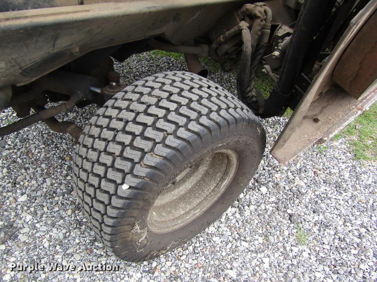 image for item EH9429 (2) 2003 Toro Groundmaster 400D lawn mowers