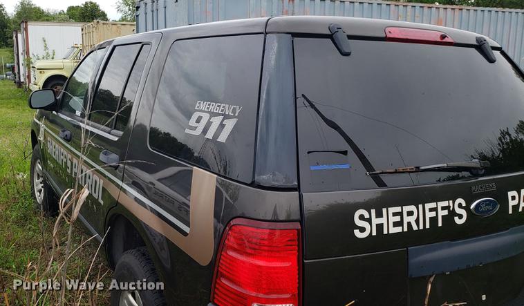 image for item EN9937 2005 Ford Explorer SUV