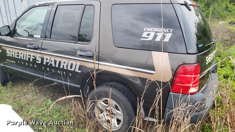 image for item EN9937 2005 Ford Explorer SUV