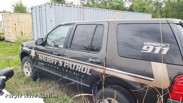 image for item EN9937 2005 Ford Explorer SUV