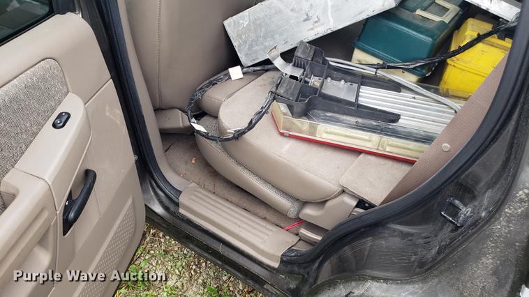 image for item EN9937 2005 Ford Explorer SUV