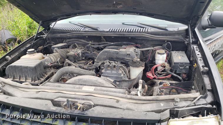 image for item EN9937 2005 Ford Explorer SUV