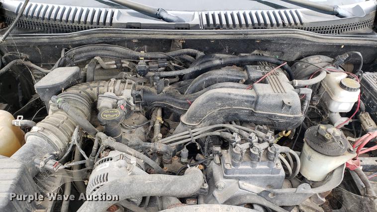 image for item EN9937 2005 Ford Explorer SUV