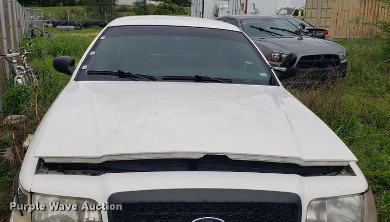 image for item EN9940 2007 Ford Crown Victoria Police Interceptor
