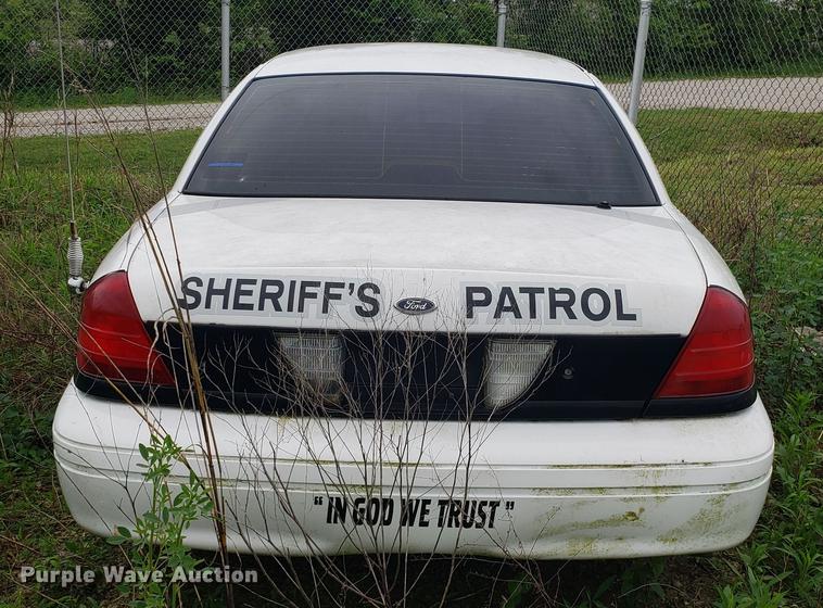 image for item EN9940 2007 Ford Crown Victoria Police Interceptor