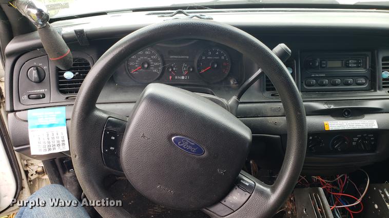 image for item EN9940 2007 Ford Crown Victoria Police Interceptor