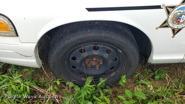 image for item EN9940 2007 Ford Crown Victoria Police Interceptor