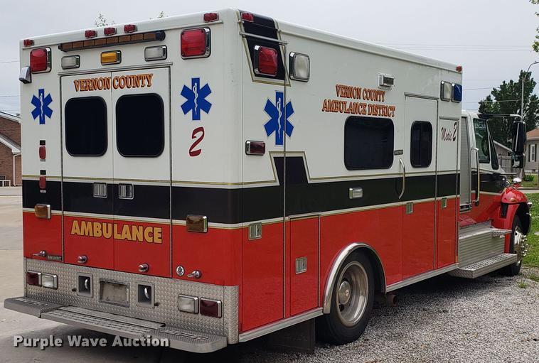 image for item EN9943 2009 International DuraStar 4300 ambulance