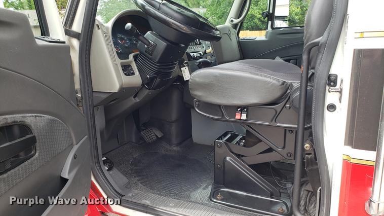 image for item EN9943 2009 International DuraStar 4300 ambulance