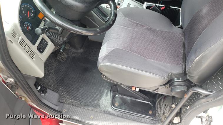 image for item EN9943 2009 International DuraStar 4300 ambulance