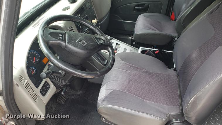 image for item EN9943 2009 International DuraStar 4300 ambulance